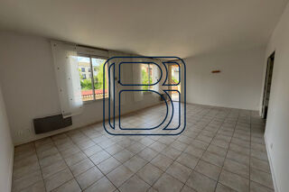  Appartement à louer 5 pièces 96 m²