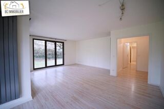  Appartement à louer 4 pièces 106 m²