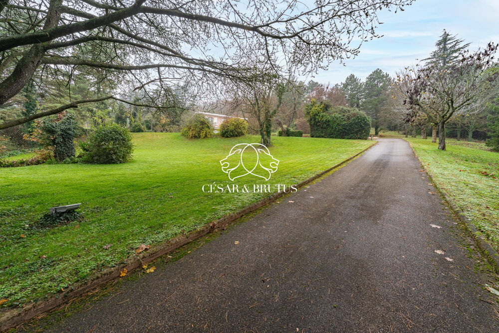 à vendre  Maison Collonges-au-Mont-d'Or (69660)