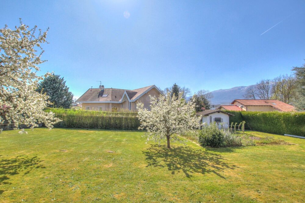 Vente Terrain Terrain à bâtir - 706 m² Saint-genis-pouilly