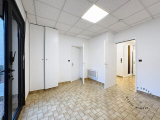   A LOUER LOCAL 42M² BEGLES Bègles