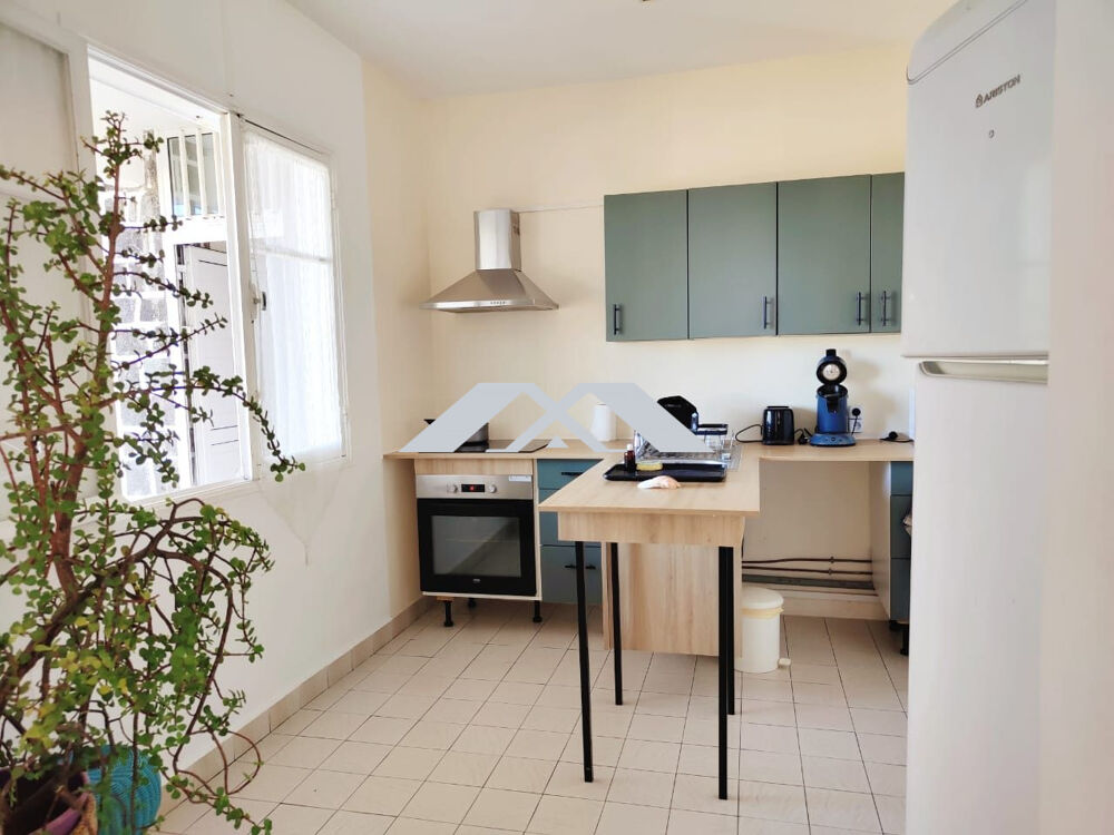 Grande maison aux multiples possibilités à Saint-Louis