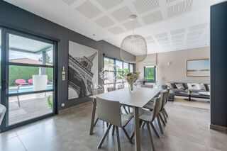  Maison  vendre 8 pices 301 m