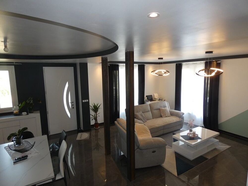 Maison contemporaine de 105 m2 habitables avec jardin à Seissan