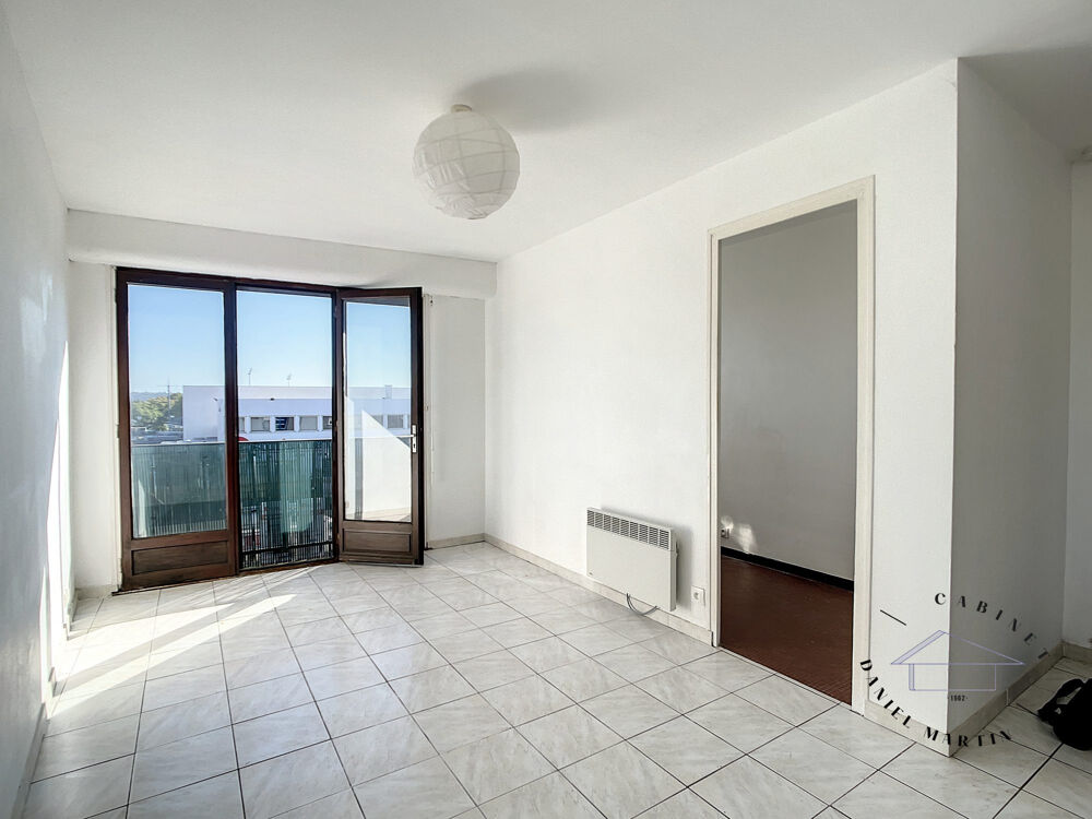 STUDIO DANS PETITE RESIDENCE