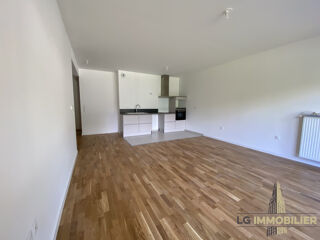  Appartement à louer 3 pièces 75 m²
