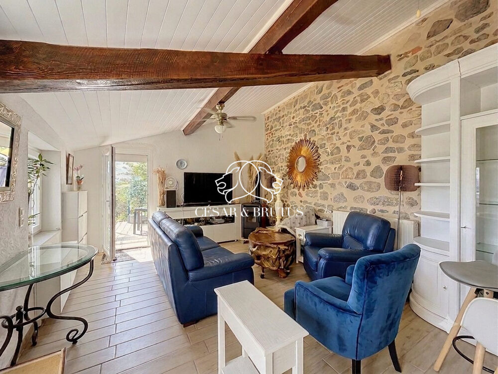 MAISON VUE EPOUSTOUFLANTE