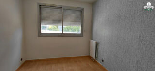  Appartement à louer 4 pièces 80 m²