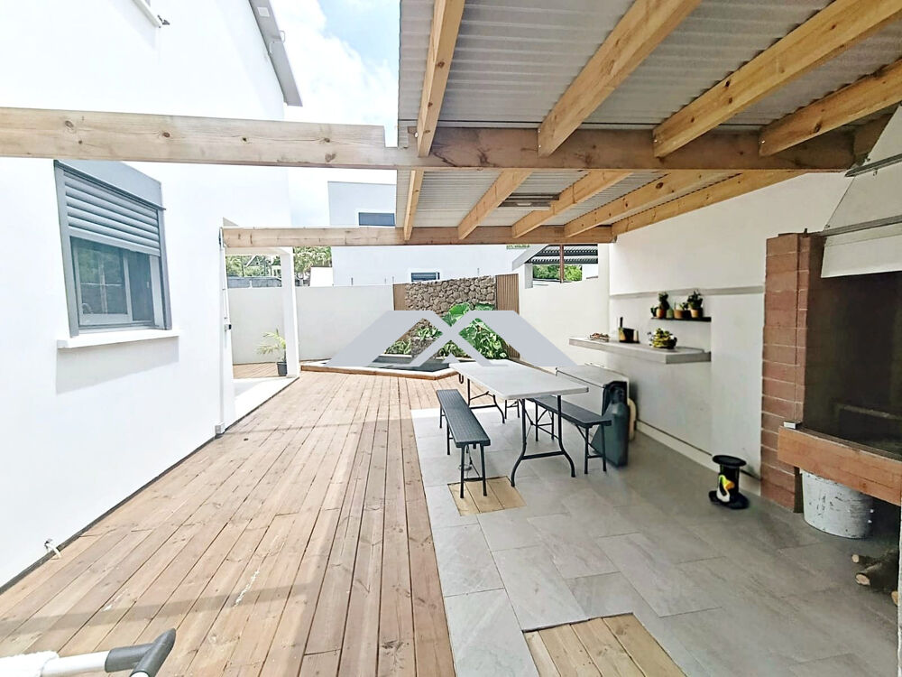 Vente Maison Villa F5 + piscine à La Rivière Saint-Louis Saint-louis