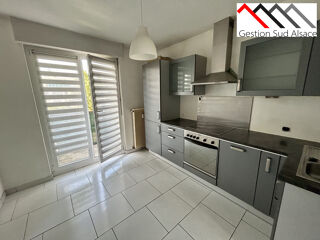  Appartement à louer 4 pièces 74 m²