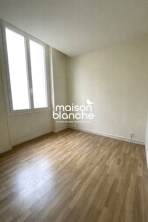   BORDEAUX CHARTRONS / CITE MONDIALE : JOLI T2 DE 42.55m² ON TRES 