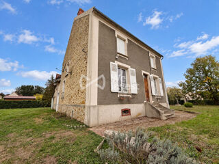 Vente Maison Augustine – Maison ancienne en pierre à fort potentiel à Pé Pézarches