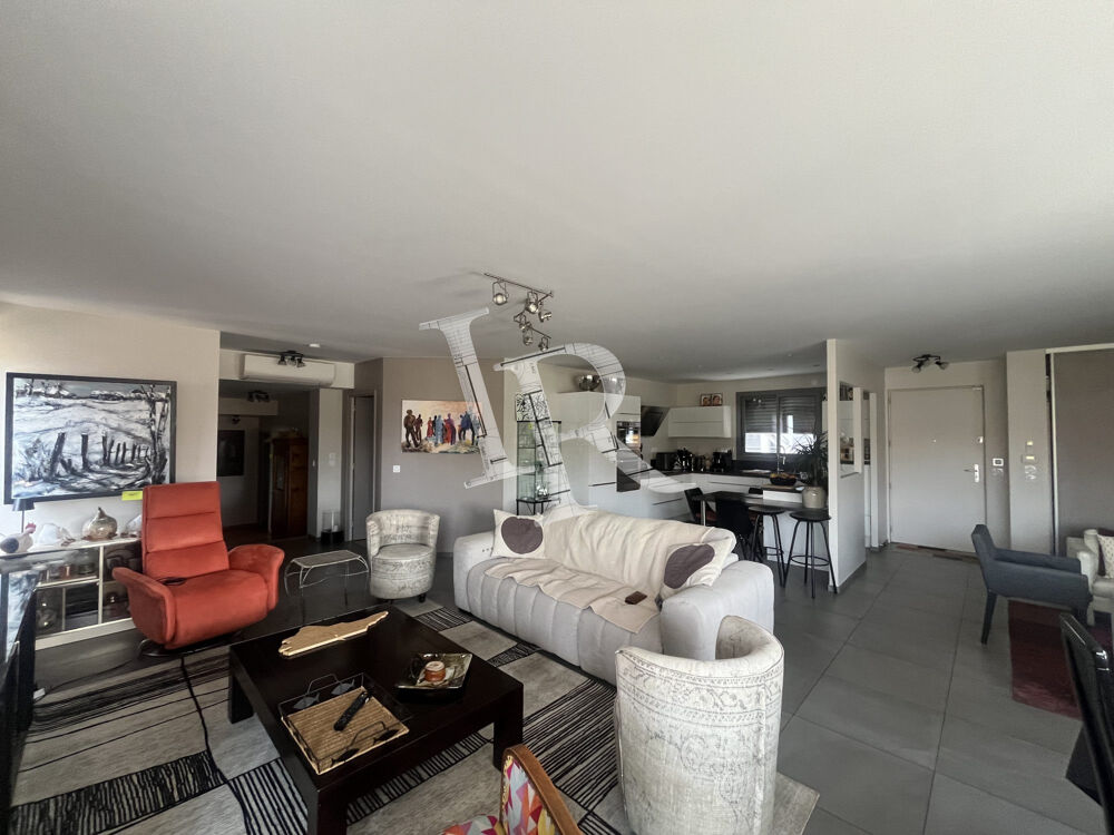 Exceptionnel T4 de 146 m² avec terrasse panoramique de 69 m² a
