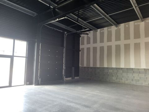 VANNES NORD - Local d'activit&eacute; de 420 m&sup2; environ 2625 56890 Saint-avé