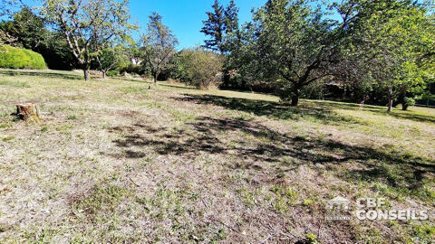   Terrain constructible 1710m², vue pa,oramique à Veyre-Monton 