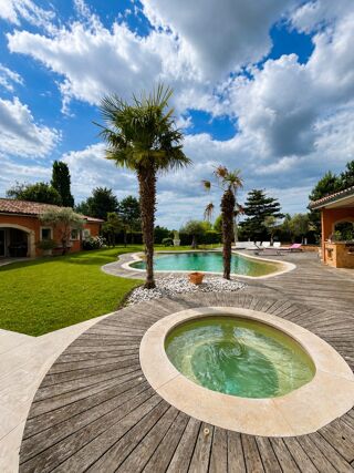  Maison à vendre 12 pièces 567 m²