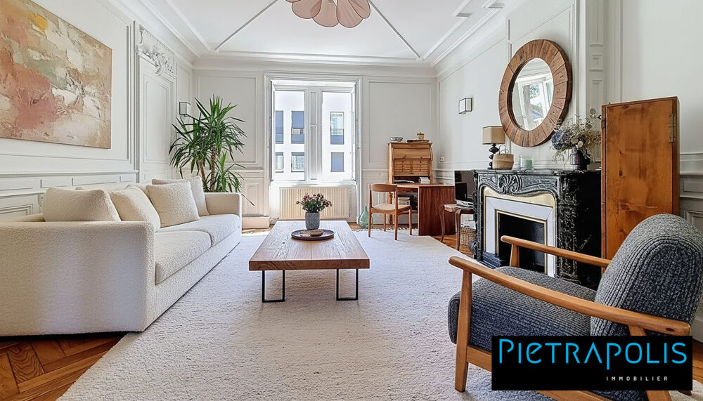 HORLOGE - T4 Bourgeois de 114m² - Parking