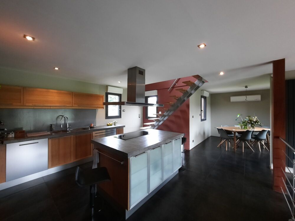À VENDRE - MAGNIFIQUE PROPRIÉTÉ À LA CAMPAGNE