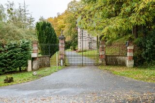  Propri�t�/ch�teau � vendre 15 + pi�ces 650 m�