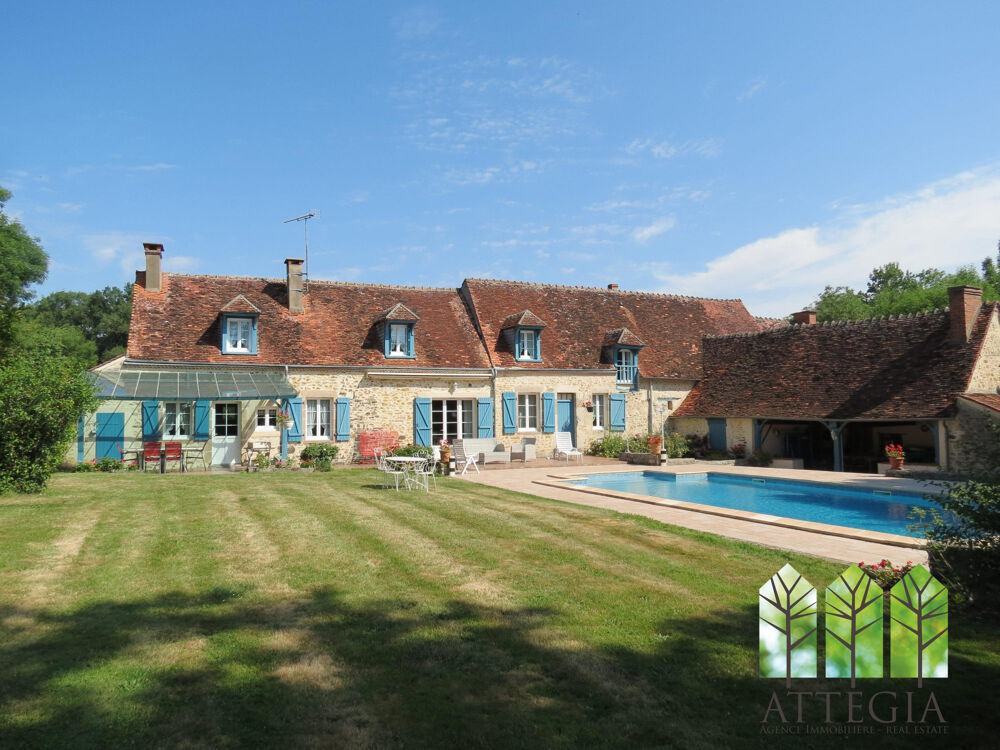 Petit Hameau avec Deux Belles Maisons en Pierre, Piscine Chauff?