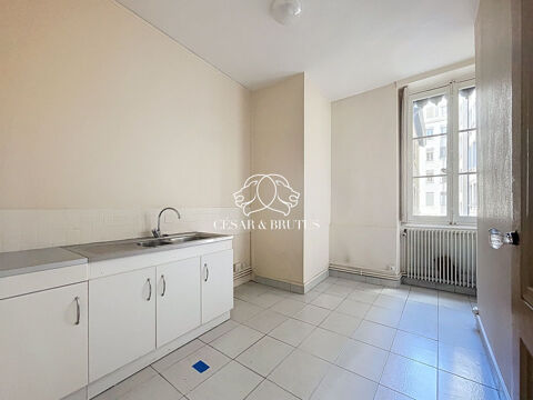  Appartement  vendre 2 pices 81 m