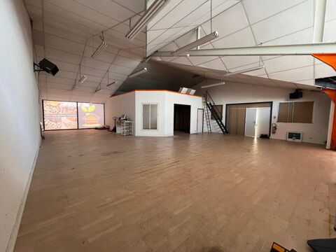 A LOUER - LOCAL COMMERCIAL 185m&sup2; env - 1800 56860 S�n�