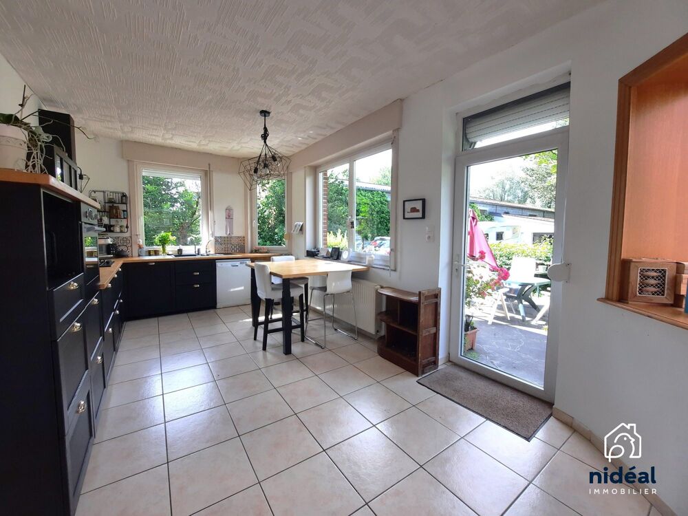Belle maison familliale individuelle, avec magnifique jardin pro