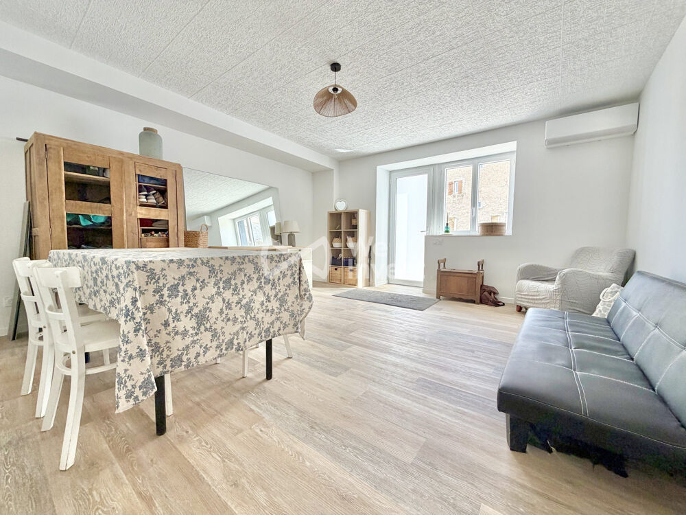 Vente Maison Maison de village rénovée de type 4 de 95 m2 habiatbles avec t Saint-agoulin