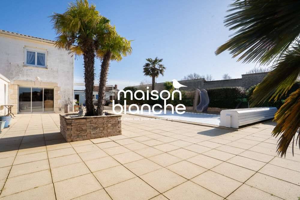 Maison 10 pièces 230 m² · à Longeville-sur-Mer · 230 m² · 470 000 €