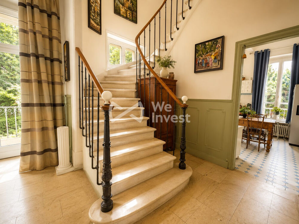 Maison bourgeoise de 243 m²  Charme, volumes et potentiel au