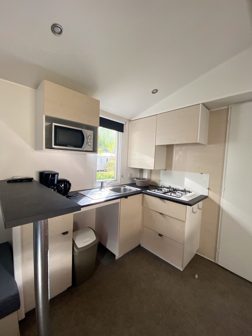 mobil-home 4 chambres sur parc ouvert à l'année