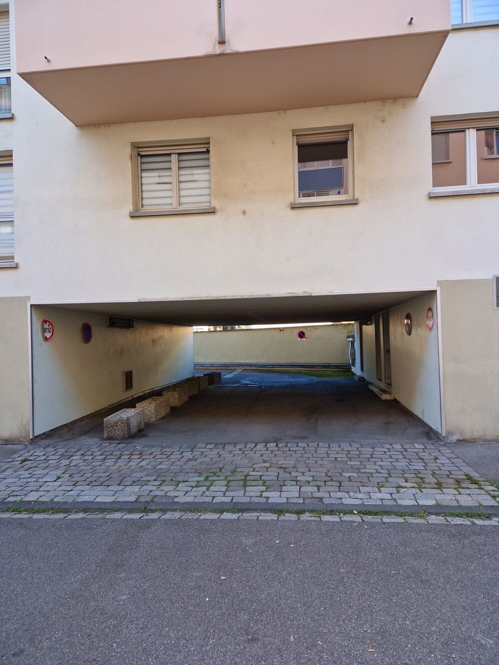 Location Parking/Garage A saisir au NEUDORF Strasbourg