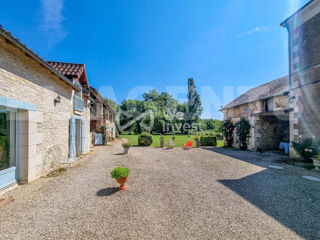  Maison à vendre 7 pièces 245 m²