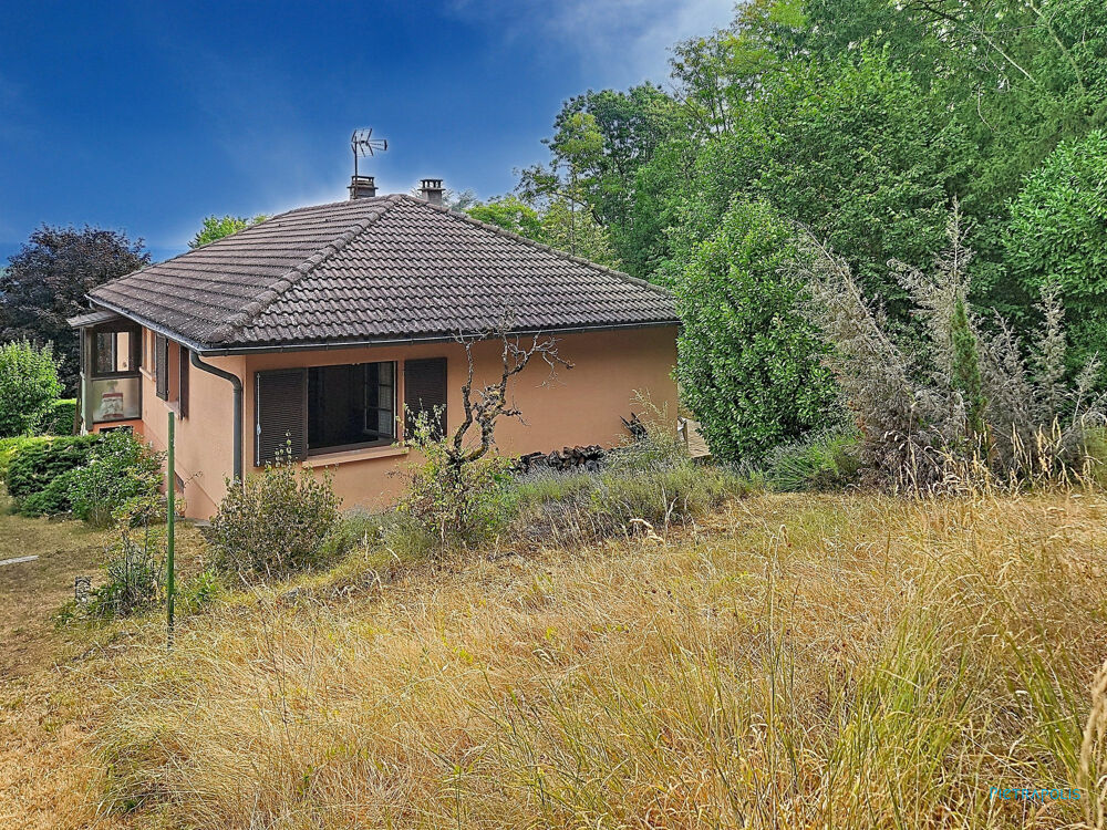 Maison de 94.79m2 sur 1702m2 de terrain à Domarin