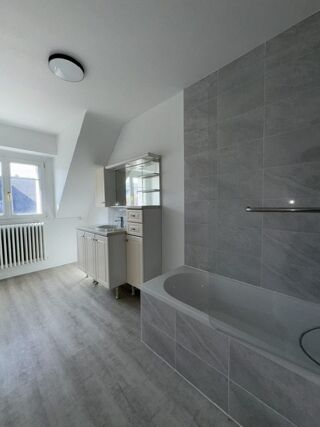  Appartement à louer 4 pièces 70 m²
