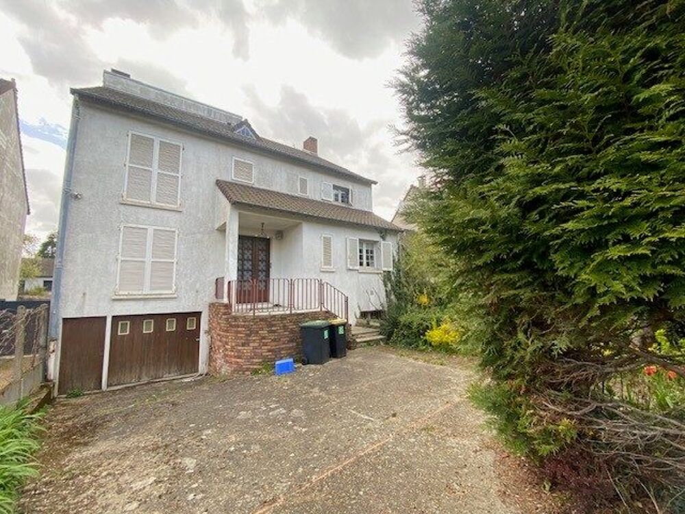 maison de 220 m² sur un terrain de 534 m² à rénover