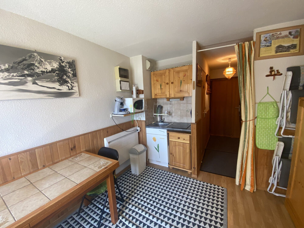 EXCLUSIVITE - STUDIO HIRMENTAZ