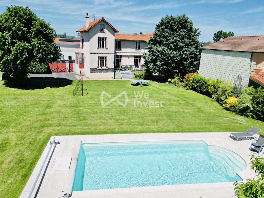 Villa de charme avec piscine, dépendance et jardin.