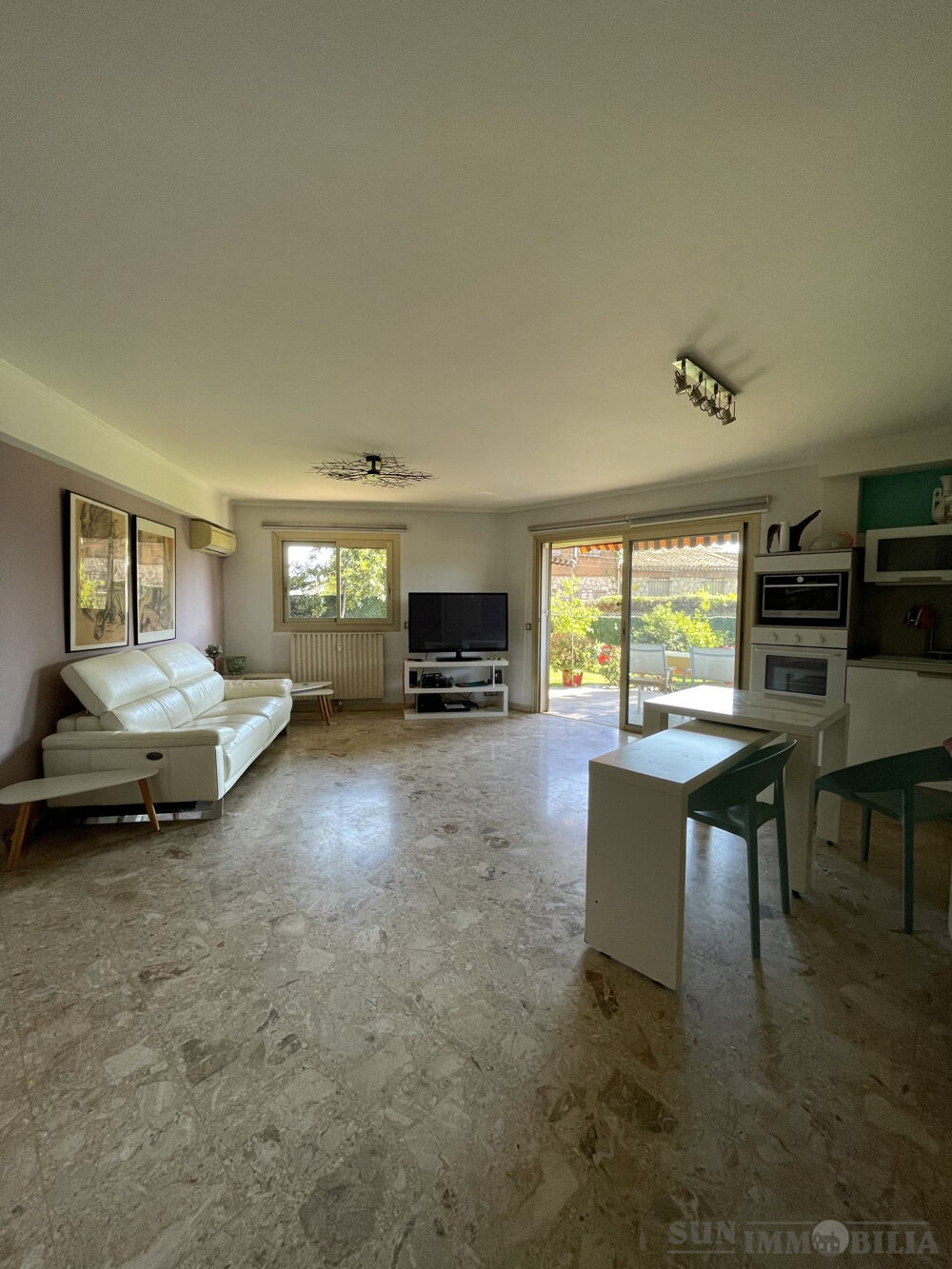 Apartment in Cagnes-sur-Mer, Alpes-Maritimes - Plus