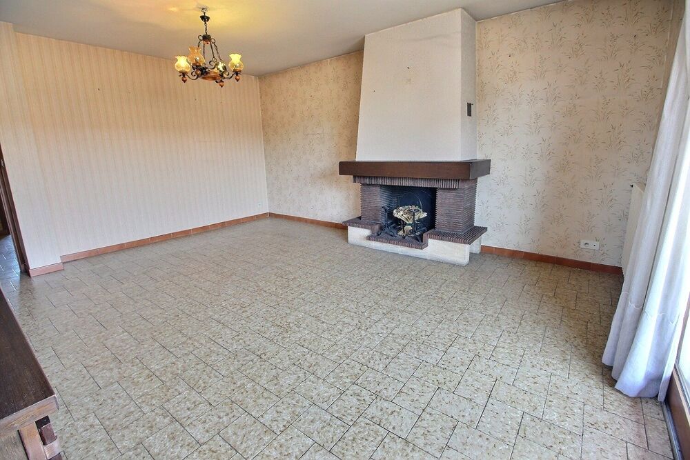 REIGNIER CENTRE  Grand appartement T6 en duplex de 128.18 m²