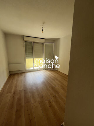  Appartement à louer 1 pièce 21 m²