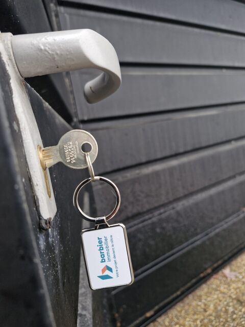 A LOUER Local d'activit&eacute; de 277 m&sup2; - Axe Vannes / Auray 2185 56400 Plougoumelen