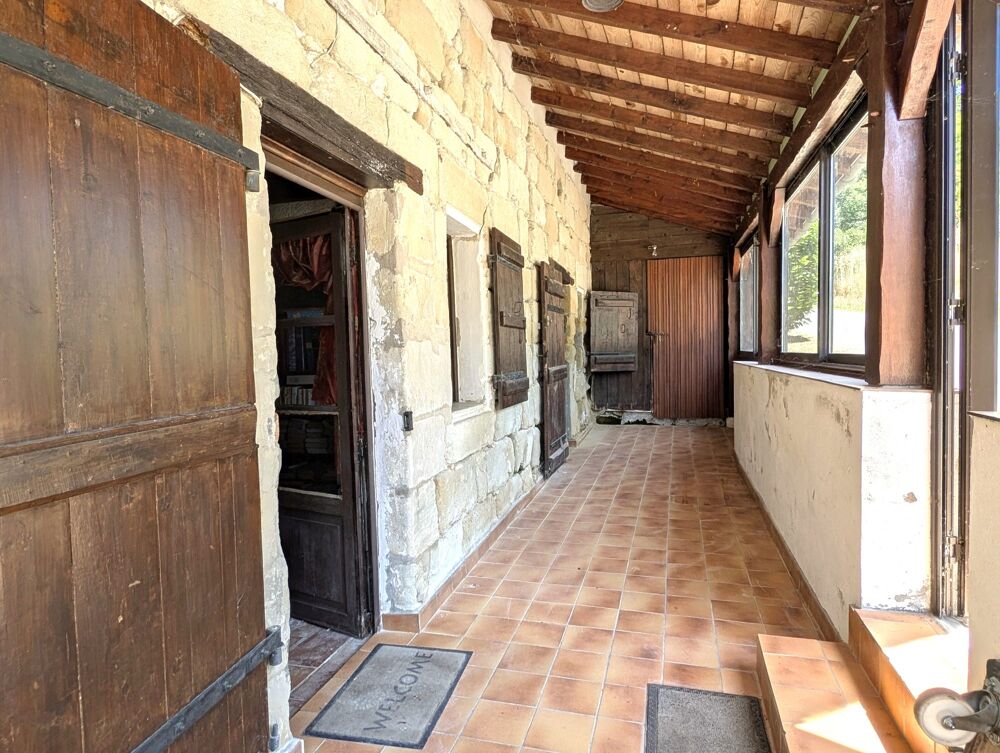 Vente Maison Maison de campagne en pierre avec piscine Lavergne