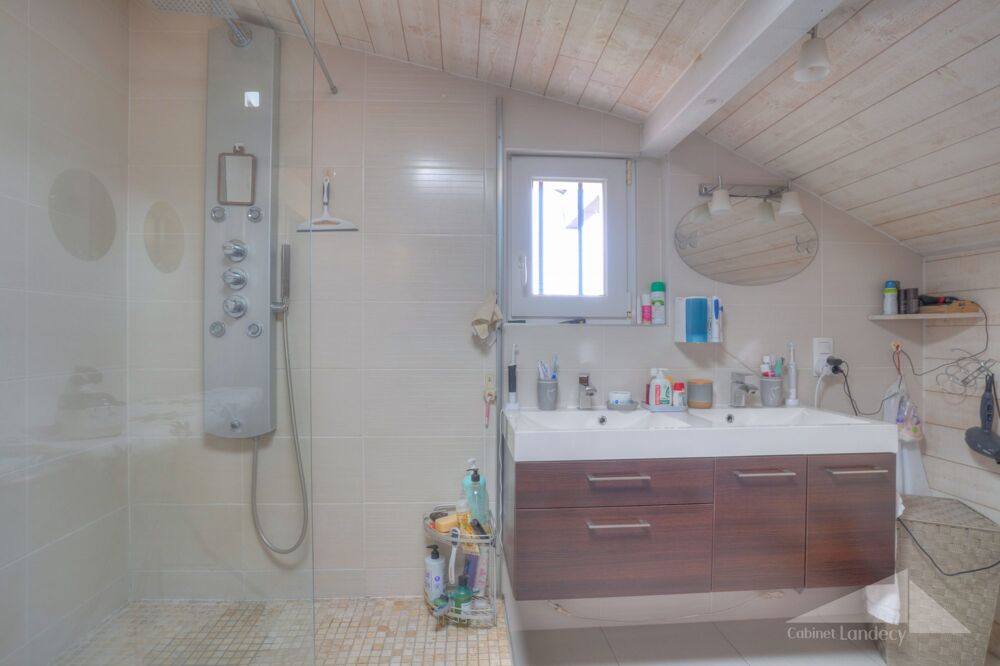 � vendre  Maison Challex (01630)