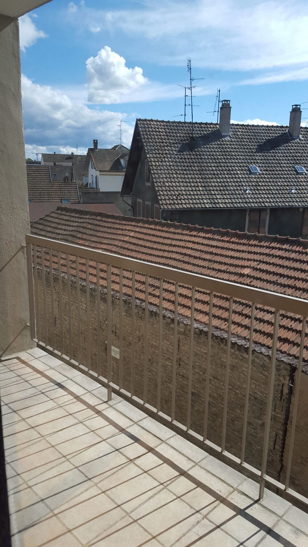 Location Appartement Robertsau, Beau 3 pièces en étage avec terrasse et balcon. Strasbourg
