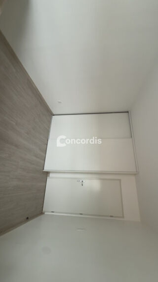  Appartement à louer 2 pièces 43 m²
