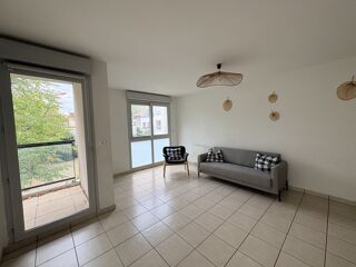  Appartement à louer 4 pièces 97 m²