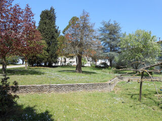  Maison à vendre 15 + pièces 700 m²