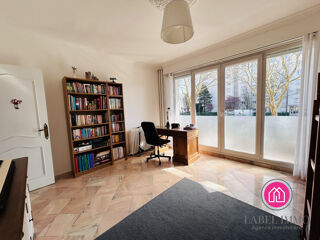  Appartement � vendre 5 pi�ces 101 m�