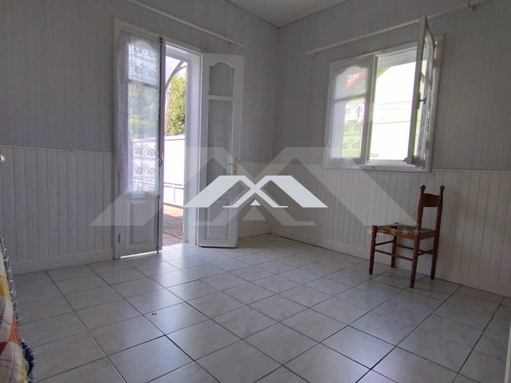 Vente Immeuble MAISON F7 OU 2 F3 POUR LOCATIF TAMPON 14 EME Le tampon